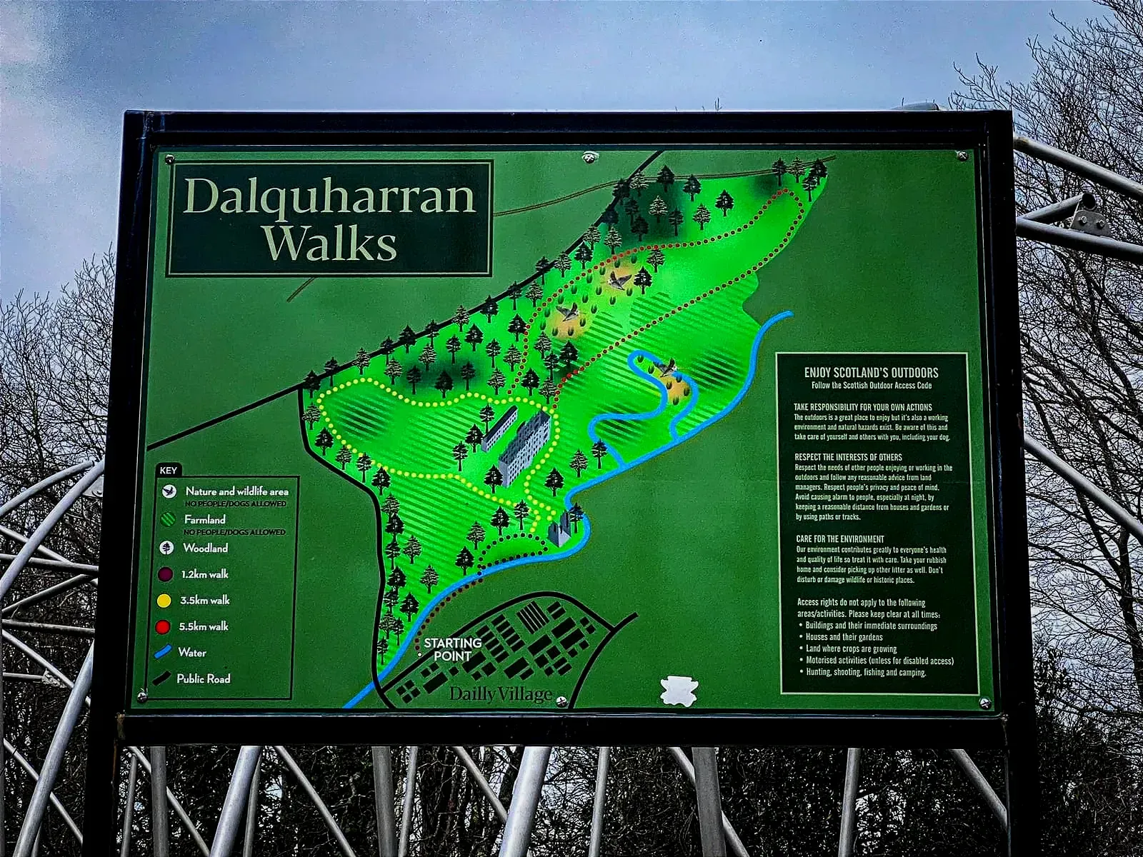 Dalquharran estate walks map board, Dailly